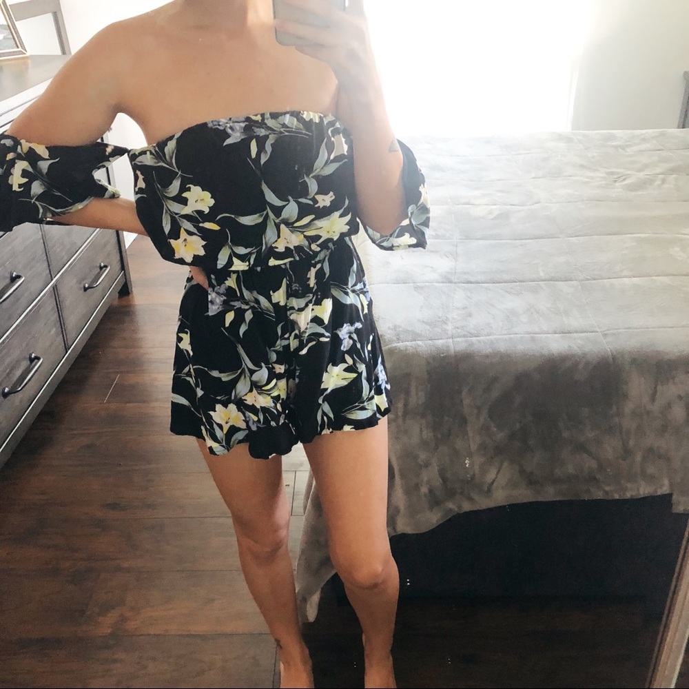 Princess Polly - Floral romper